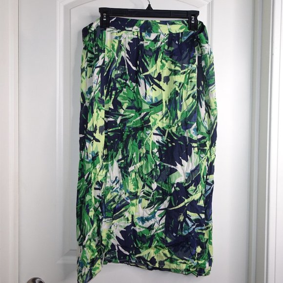 LOFT Dresses & Skirts - NWT Ann Taylor Loft Lightweight Tropical Print Skirt